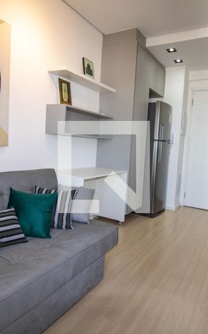 Studio à venda com 27m², 1 quarto e sem vaga Studio à venda com 27m², 1 quarto e sem vagaSala