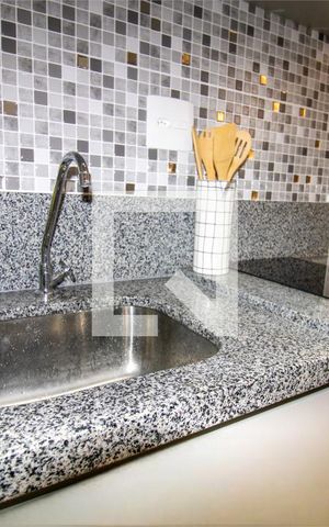 Studio à venda com 27m², 1 quarto e sem vaga Studio à venda com 27m², 1 quarto e sem vagaCozinha