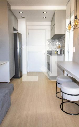 Studio à venda com 27m², 1 quarto e sem vaga Studio à venda com 27m², 1 quarto e sem vagaSala