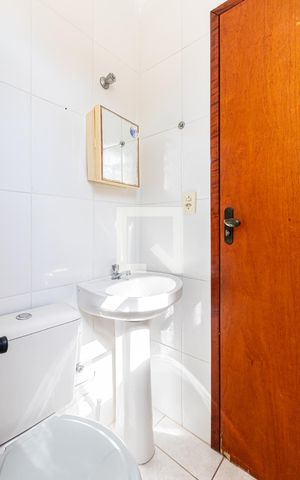 Casa de condomínio para alugar com 75m², 2 quartos e 2 vagasBanheiro da Suíte 2