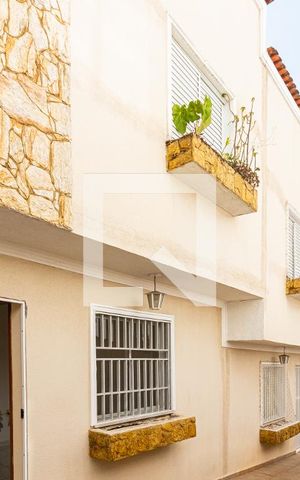 Casa de condomínio para alugar com 75m², 2 quartos e 2 vagasEntrada