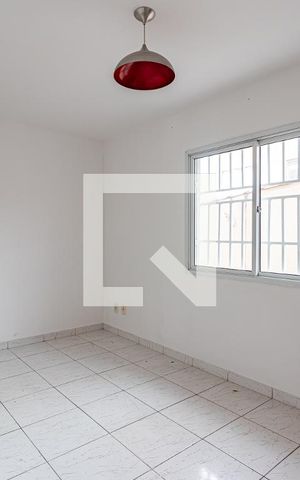 Casa de condomínio para alugar com 75m², 2 quartos e 2 vagasSala