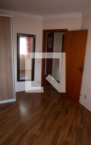Casa de condomínio à venda com 190m², 4 quartos e 3 vagas Casa de condomínio à venda com 190m², 4 quartos e 3 vagasQuarto 2