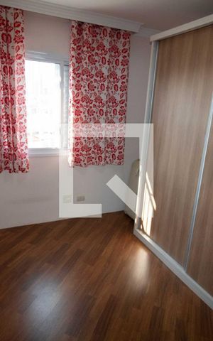 Casa de condomínio à venda com 190m², 4 quartos e 3 vagas Casa de condomínio à venda com 190m², 4 quartos e 3 vagasQuarto 2