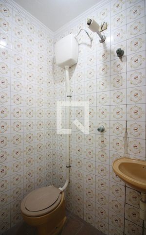 Casa para alugar com 110m², 2 quartos e 1 vagaBanheiro de serviço