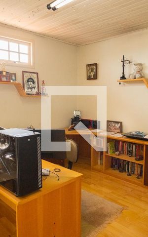 Casa à venda com 430m², 3 quartos e 4 vagasEscritório