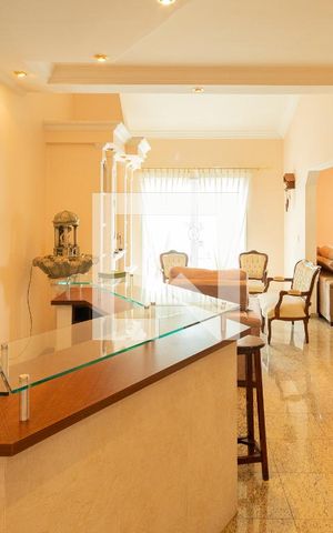 Casa à venda com 430m², 3 quartos e 4 vagasSala - Bar