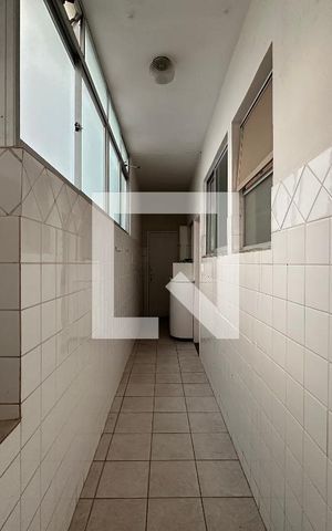 Apartamento à venda com 90m², 3 quartos e sem vaga Apartamento à venda com 90m², 3 quartos e sem vagaCorredor