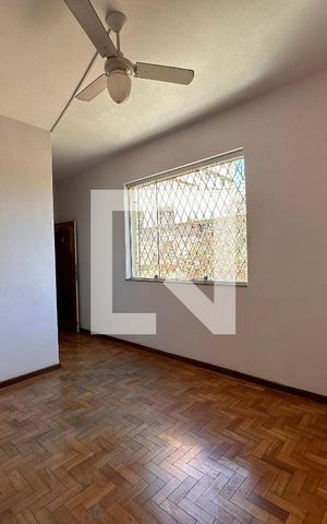 Apartamento à venda com 90m², 3 quartos e sem vaga Apartamento à venda com 90m², 3 quartos e sem vagaSala