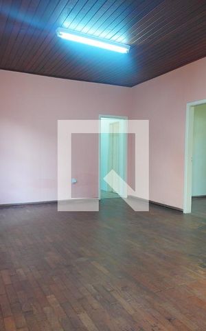 Casa à venda com 259m², 5 quartos e 4 vagasSala