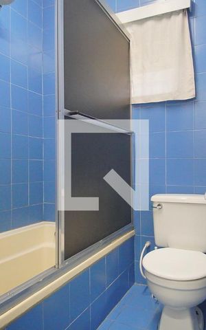 Casa à venda com 259m², 5 quartos e 4 vagasBanheiro 2