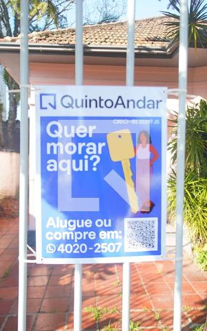 Casa à venda com 259m², 5 quartos e 4 vagasFachada