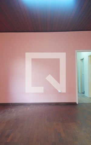 Casa à venda com 259m², 5 quartos e 4 vagasSala