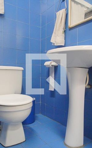 Casa à venda com 259m², 5 quartos e 4 vagasBanheiro 2