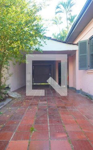 Casa à venda com 259m², 5 quartos e 4 vagasGaragem