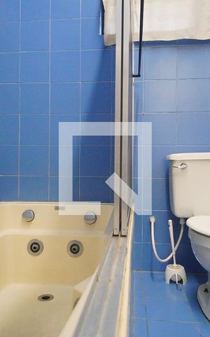 Casa à venda com 259m², 5 quartos e 4 vagasBanheiro 2