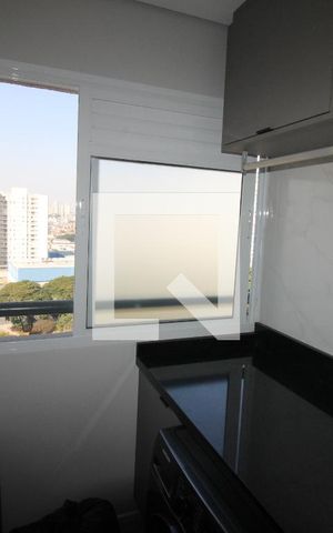 Apartamento para alugar com 75m², 2 quartos e 1 vagaÁrea de Serviço