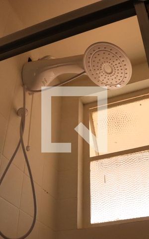Apartamento para alugar com 80m², 2 quartos e 1 vaga Apartamento para alugar com 80m², 2 quartos e 1 vagaDetalhe do Banheiro