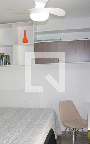 Apartamento à venda com 42m², 1 quarto e 1 vagaSala/Quarto