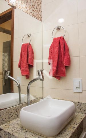 Casa à venda com 300m², 3 quartos e 1 vagaBanheiro Social (Térreo)