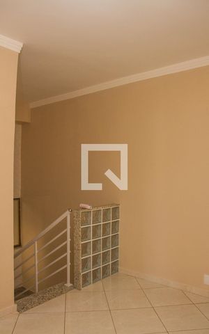 Casa à venda com 300m², 3 quartos e 1 vagaHall da escada - 2º piso
