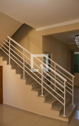 Casa à venda com 300m², 3 quartos e 1 vagaSala