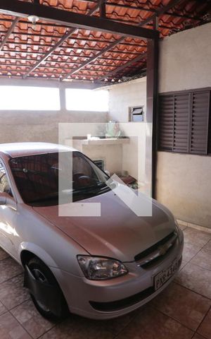 Casa à venda com 860m², 3 quartos e 2 vagasGaragem