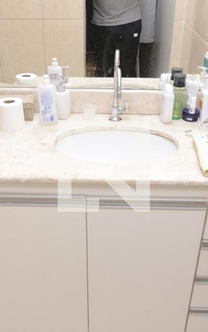Casa à venda com 860m², 3 quartos e 2 vagasBanheiro