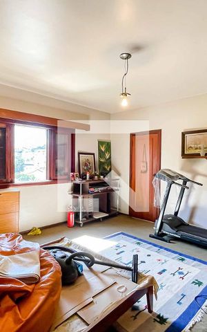 Casa à venda com 500m², 4 quartos e 5 vagas Casa à venda com 500m², 4 quartos e 5 vagasQuarto 3