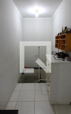 Casa à venda com 120m², 4 quartos e 2 vagasCorredor
