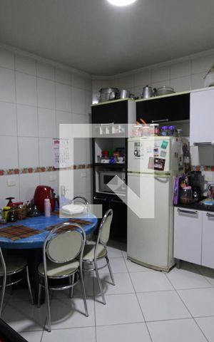 Casa à venda com 120m², 4 quartos e 2 vagasCozinha