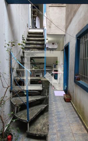 Casa à venda com 120m², 4 quartos e 2 vagasÁrea de serviço