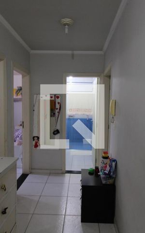 Casa à venda com 120m², 4 quartos e 2 vagasCorredor