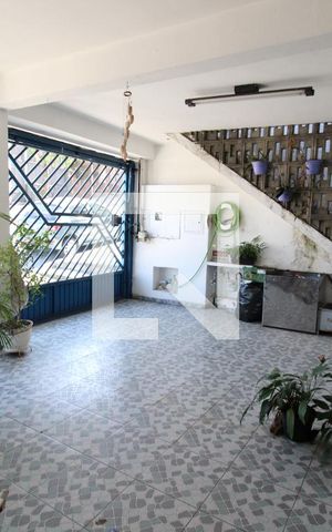 Casa à venda com 120m², 4 quartos e 2 vagasGaragem