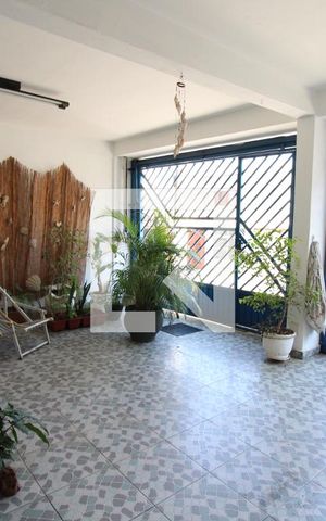 Casa à venda com 120m², 4 quartos e 2 vagasGaragem