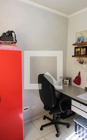 Casa à venda com 120m², 4 quartos e 2 vagasQuarto 4