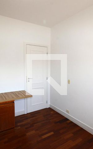 Apartamento à venda com 330m², 4 quartos e 3 vagasQuarto 4