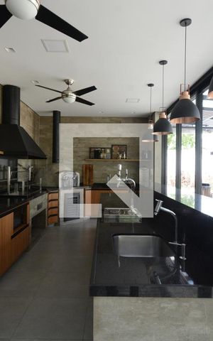 Apartamento à venda com 330m², 4 quartos e 3 vagasÁrea comum - Churrasqueira