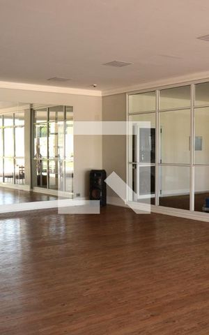 Apartamento à venda com 330m², 4 quartos e 3 vagasÁrea comum - Academia