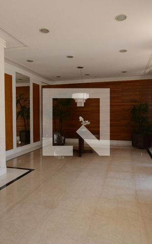 Apartamento à venda com 330m², 4 quartos e 3 vagasHall social
