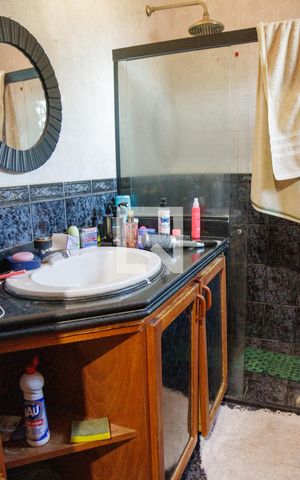 Casa de condomínio à venda com 720m², 6 quartos e 6 vagas Casa de condomínio à venda com 720m², 6 quartos e 6 vagasBanheiro 1