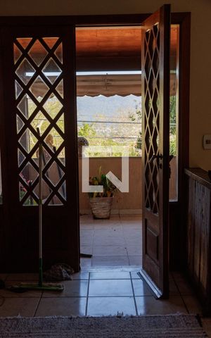 Casa de condomínio à venda com 720m², 6 quartos e 6 vagas Casa de condomínio à venda com 720m², 6 quartos e 6 vagasvaranda