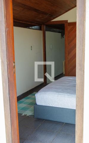 Casa de condomínio à venda com 720m², 6 quartos e 6 vagas Casa de condomínio à venda com 720m², 6 quartos e 6 vagasQuarto 2