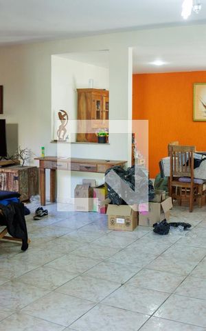 Casa de condomínio à venda com 720m², 6 quartos e 6 vagas Casa de condomínio à venda com 720m², 6 quartos e 6 vagassala