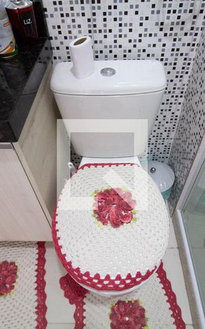 Apartamento à venda com 42m², 2 quartos e 1 vaga Apartamento à venda com 42m², 2 quartos e 1 vagaBanheiro