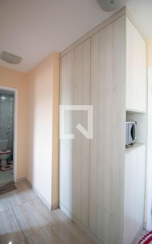 Apartamento à venda com 42m², 2 quartos e 1 vaga Apartamento à venda com 42m², 2 quartos e 1 vagaSala