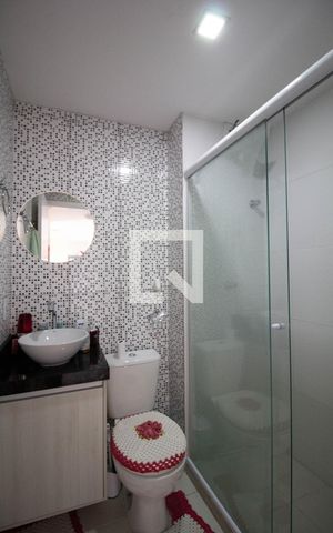 Apartamento à venda com 42m², 2 quartos e 1 vaga Apartamento à venda com 42m², 2 quartos e 1 vagaBanheiro