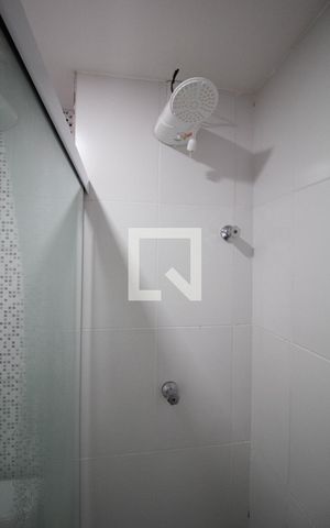 Apartamento à venda com 42m², 2 quartos e 1 vaga Apartamento à venda com 42m², 2 quartos e 1 vagaBanheiro