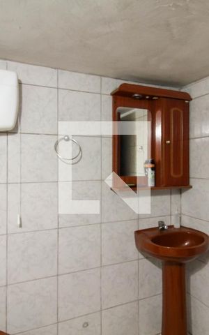 Casa para alugar com 100m², 3 quartos e 1 vaga Casa para alugar com 100m², 3 quartos e 1 vagaBanheiro