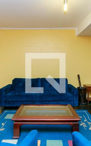 Casa à venda com 150m², 3 quartos e 2 vagas Casa à venda com 150m², 3 quartos e 2 vagasSala